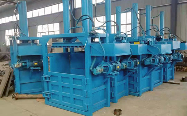 立式廢紙打包機(jī)圖片